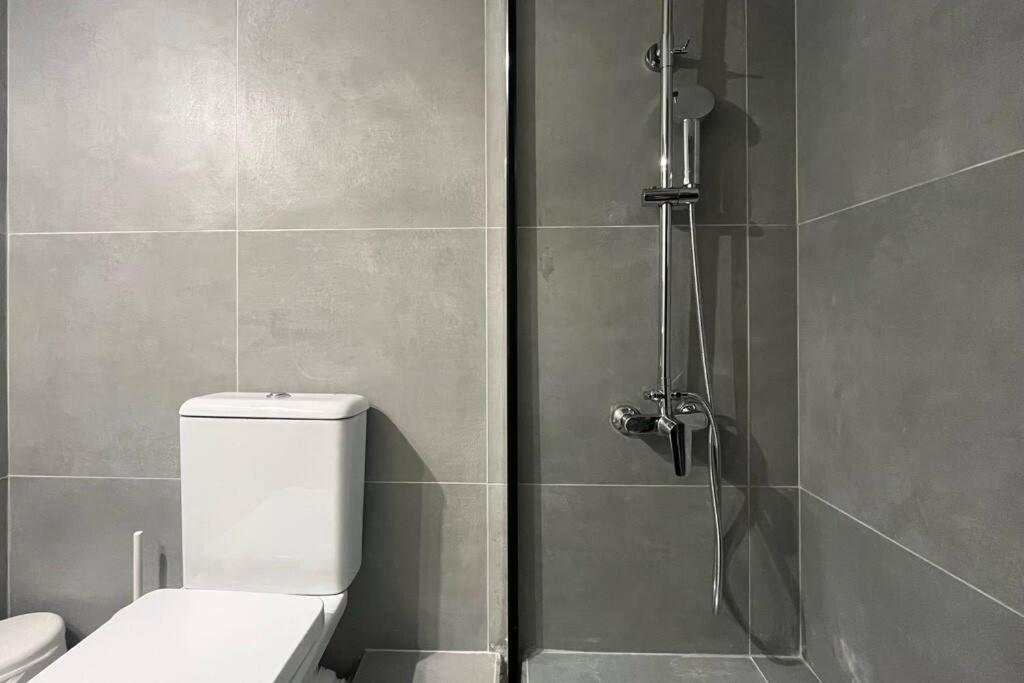 Pame Rentals - Ideal For 2 In Pagrati Atena Exterior foto