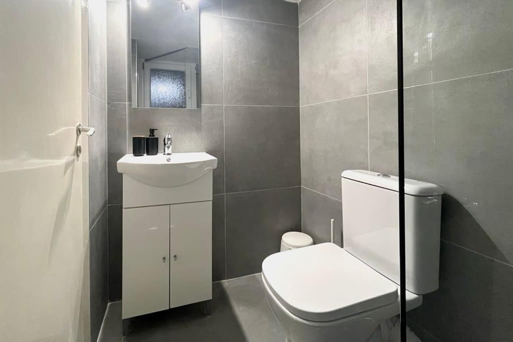 Pame Rentals - Ideal For 2 In Pagrati Atena Exterior foto